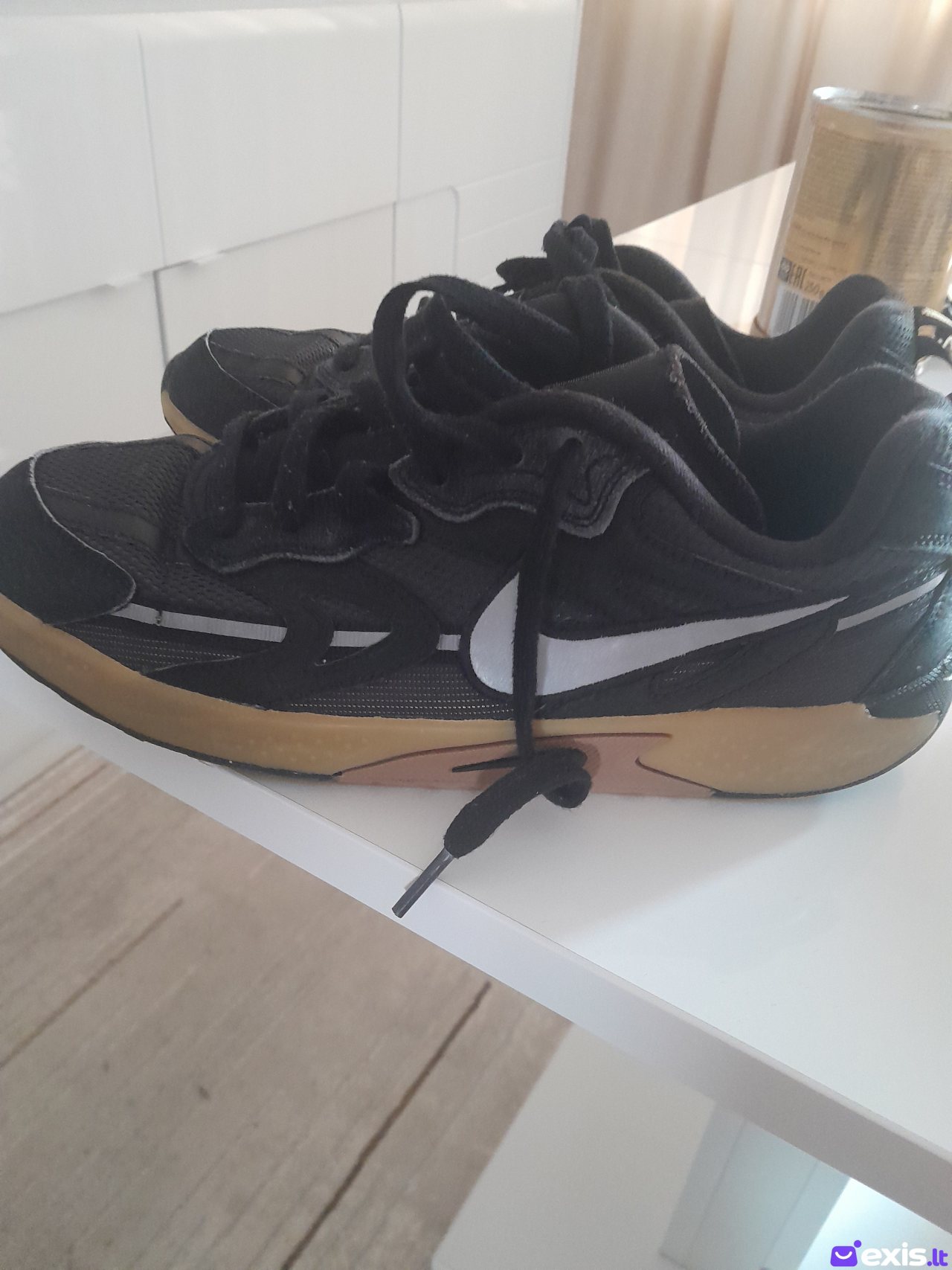 Kedai nike