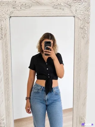 Juodi Permatomi Crop Top Marškiniai su užsišimu