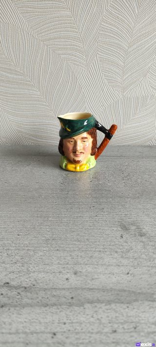 Antikvarinis anglų ąsotėlis Robin Hood